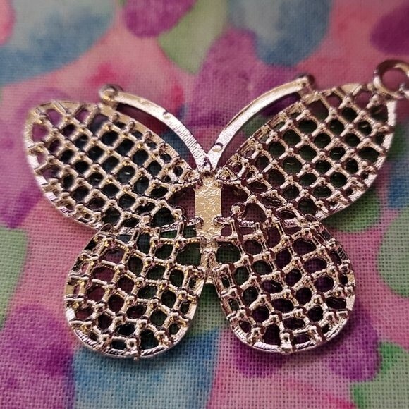 Butterfly Key/Purse Charm Silvertone - Picture 4 of 5